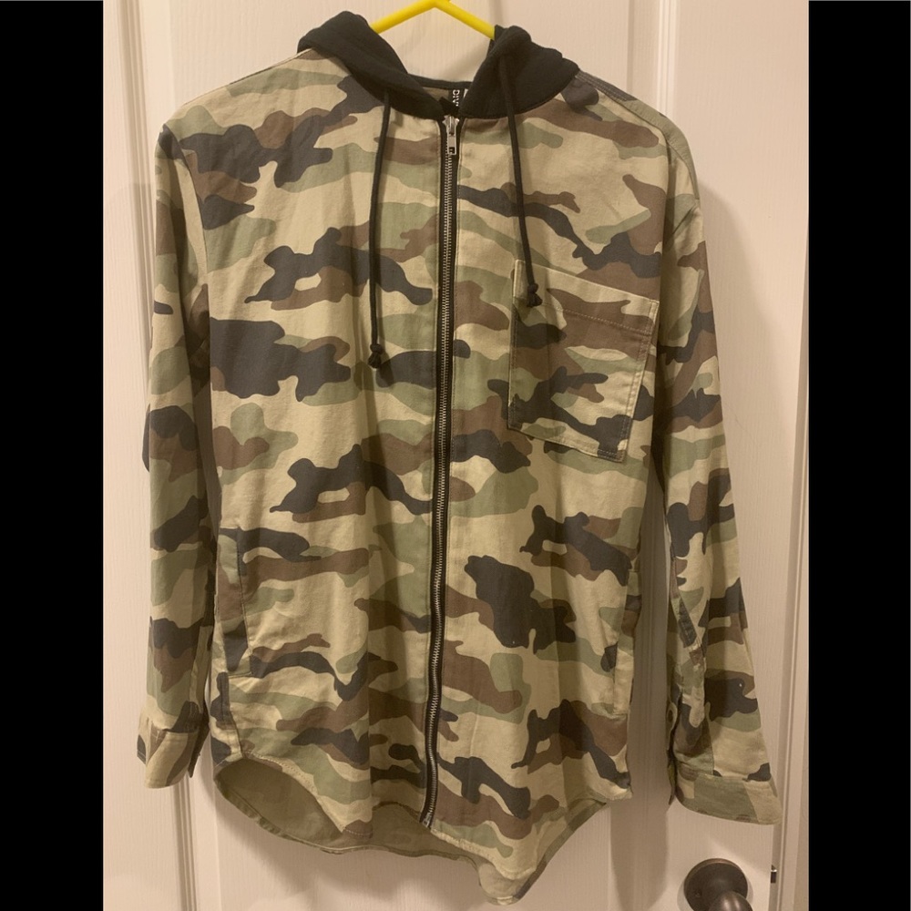 H&M Camo Full Zip Hoodie Jacket